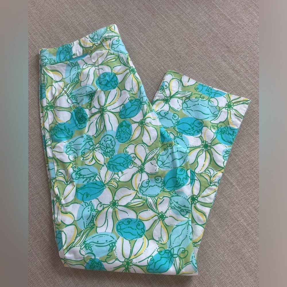 Vintage White Label Lilly Pulitzer Blue “Crab Cake” Capri Pants. Women’s Size: 4